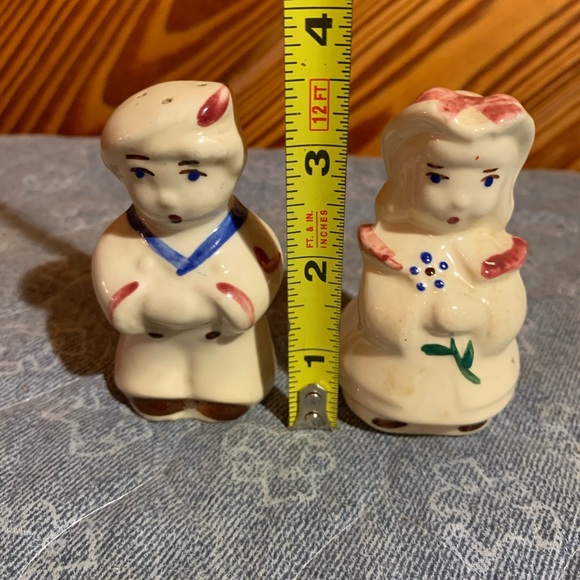 Shawnee Salt and Pepper Shakers - Picture 6 of 6